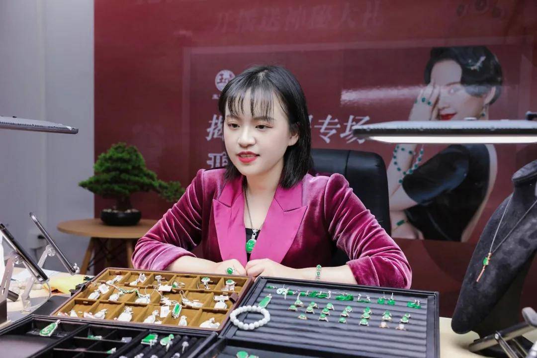 翡翠玉石珠宝在直播带货中的优势及破局 第5张