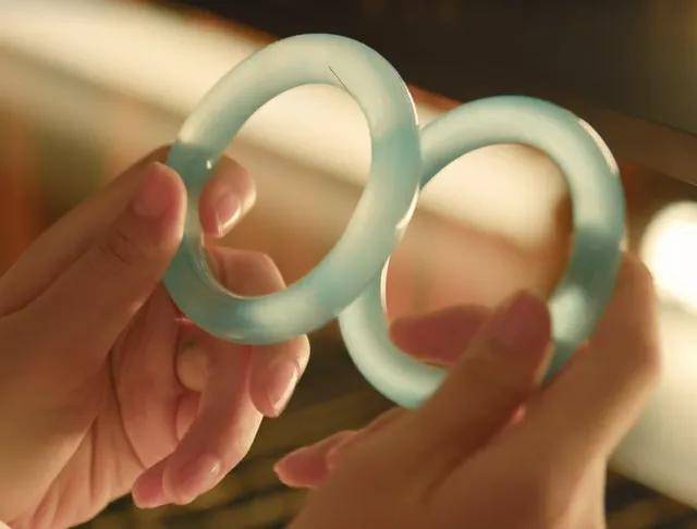 百万翡翠手镯引发婆媳大战!还会导致不孕不育? 第9张