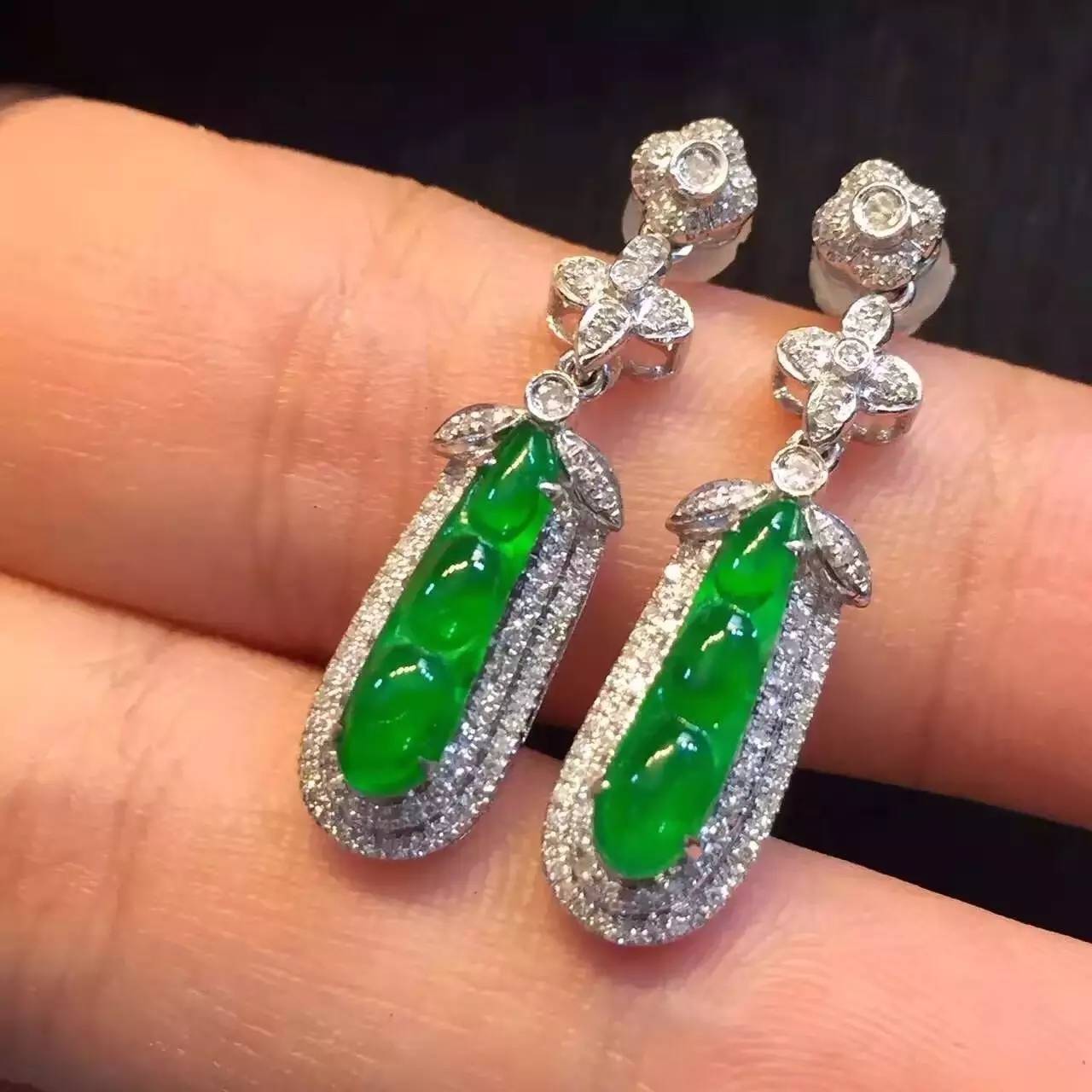 翡翠配饰用“脸”选  第3张