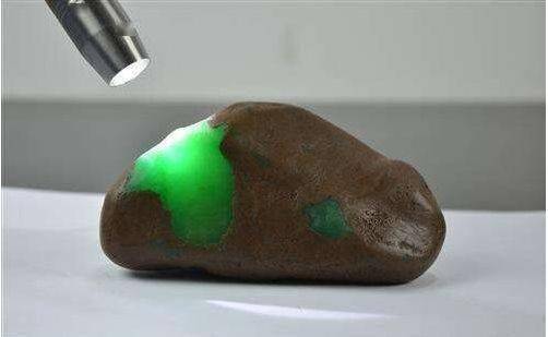 冰种翡翠原石价格为什么那么贵，具体贵在哪里？  第3张