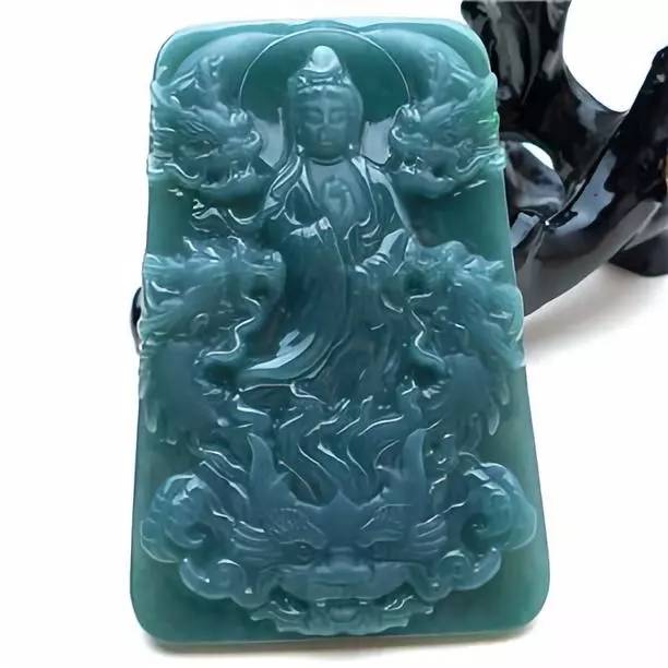 “危料”到底算不算翡翠？  第1张