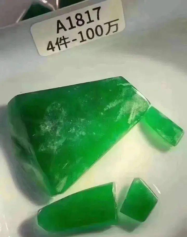 缅甸矿区深陷战乱、疫情，塌方不断，翡翠批发市场价格上涨惊人？  第8张