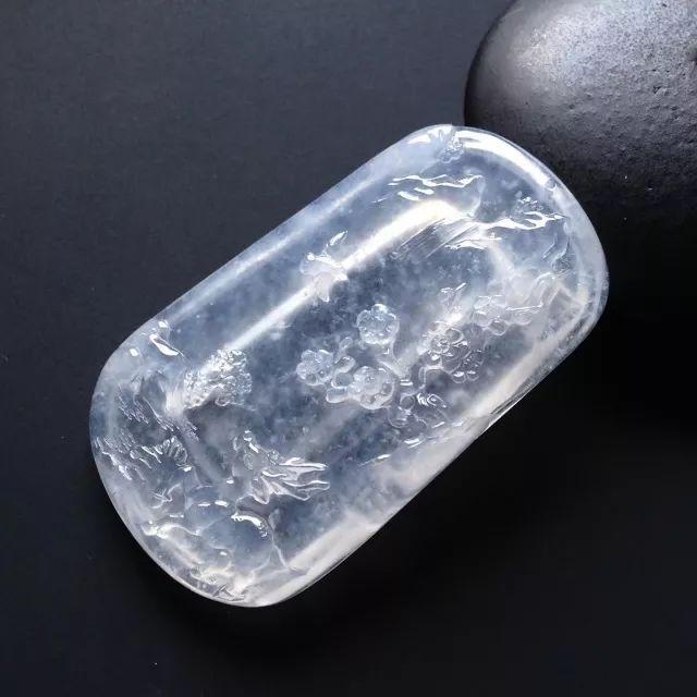 
                你知道翡翠不同造型的吊坠代表什么寓意吗？
              第23张