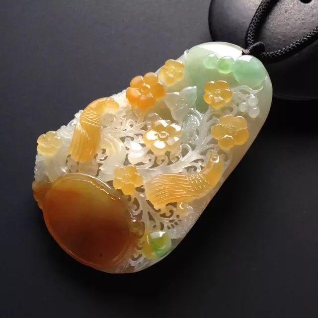 
                你知道翡翠不同造型的吊坠代表什么寓意吗？
              第14张