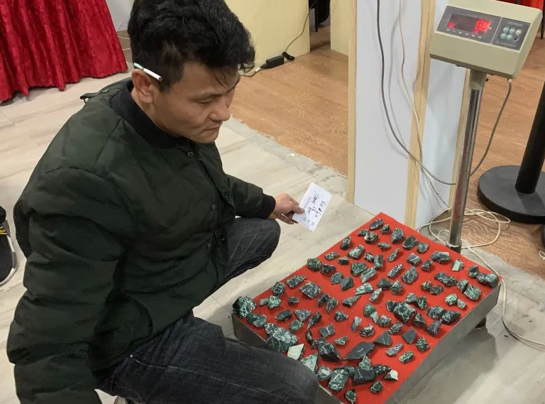 新一批原石陆续集结，距离第二届揭阳玉商危料交流会仅剩1天！  第7张