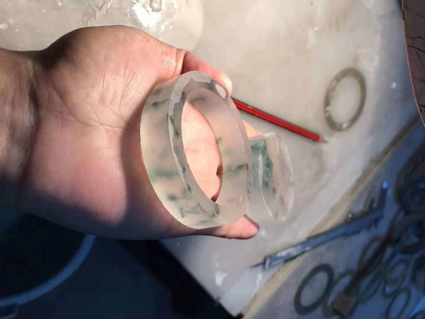 精品冰种翡翠原石图片见过翡翠公盘毛料出货，还觉得价格高吗  第6张