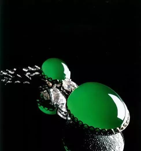 学会这些,随便买翡翠,绝对达到收藏级别!
第4张