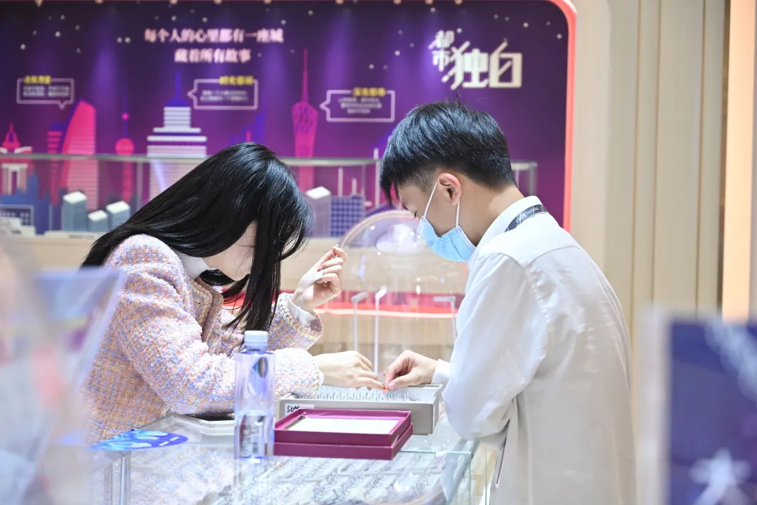 珠宝消费，比疫情前涨了400个亿！涨在哪了？  第3张