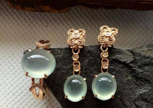 翡翠的性价比，不能只看价格，价格低的不一定就值得收藏  第3张