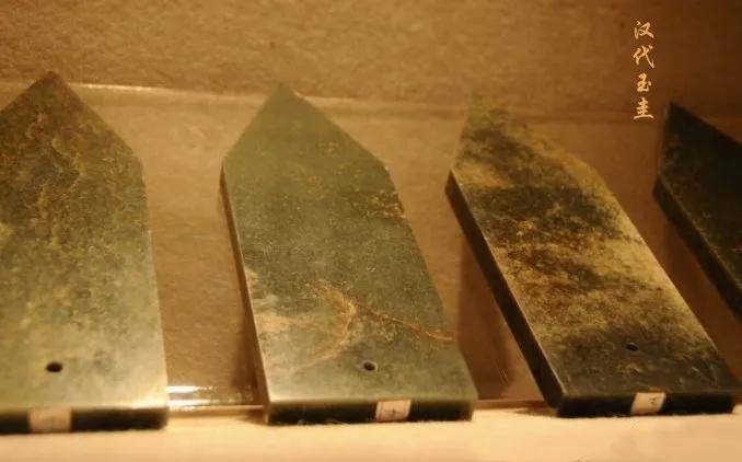 玉览千年，它是如何一步步“走下神坛”的？  第4张