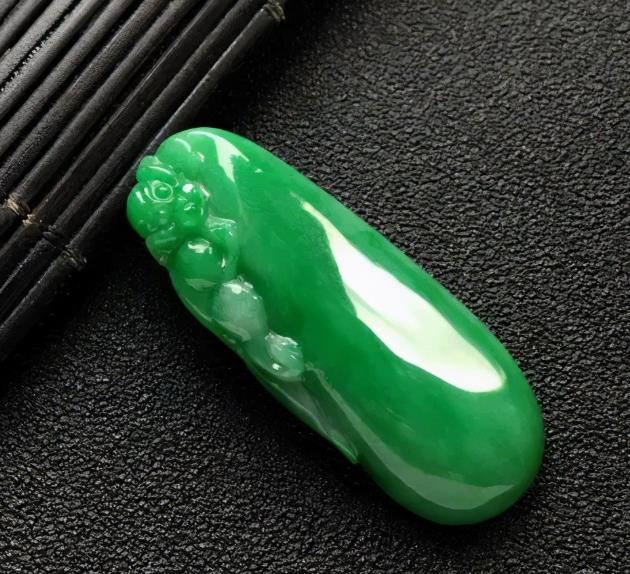 福瓜非瓜而是挂，带你了解翡翠福瓜的前世今生  第2张