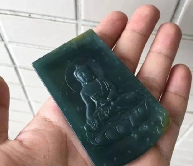 “危料”到底算不算翡翠？  第3张