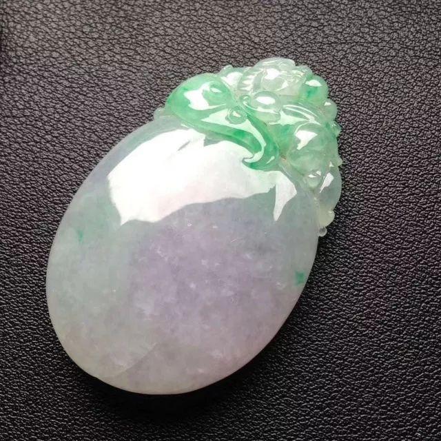 
                你知道翡翠不同造型的吊坠代表什么寓意吗？
              第19张