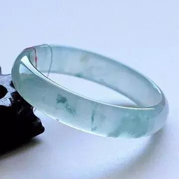 冰种翡翠收藏你不得不知这几点!
第5张