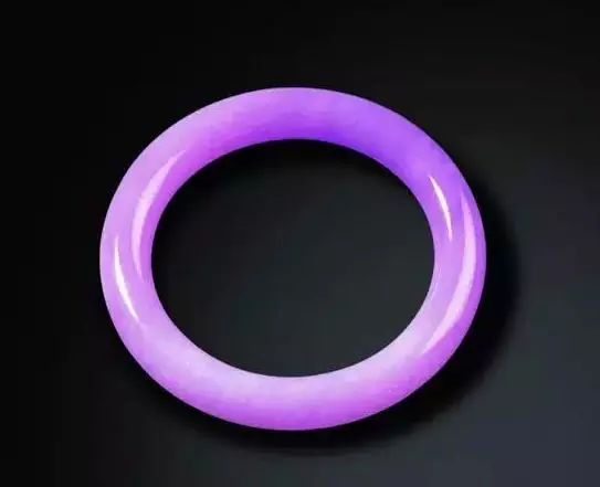 从价值6亿的“昭仪之星”，来看紫翡“见光死”的秘密  第12张