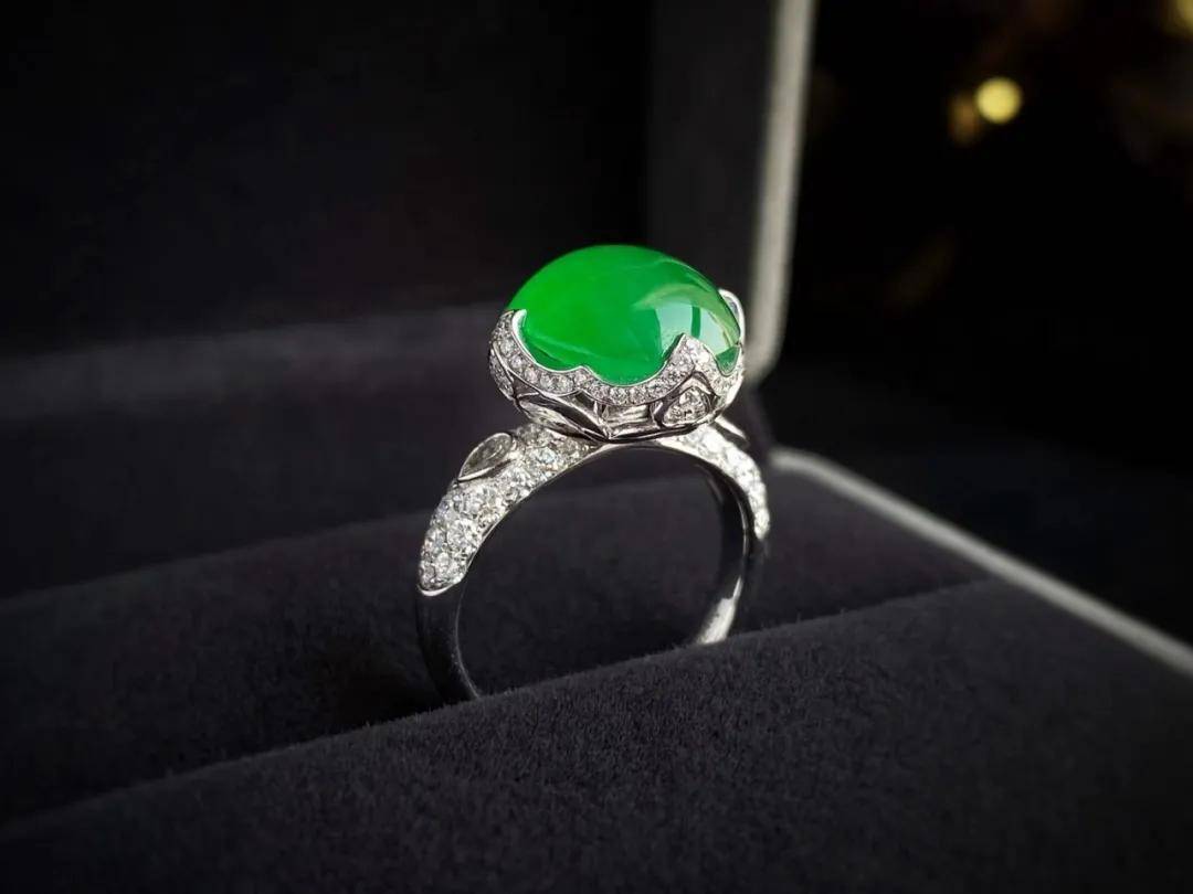 53万翡翠珠宝保价3万后丢失,责任到底该谁负? 第1张