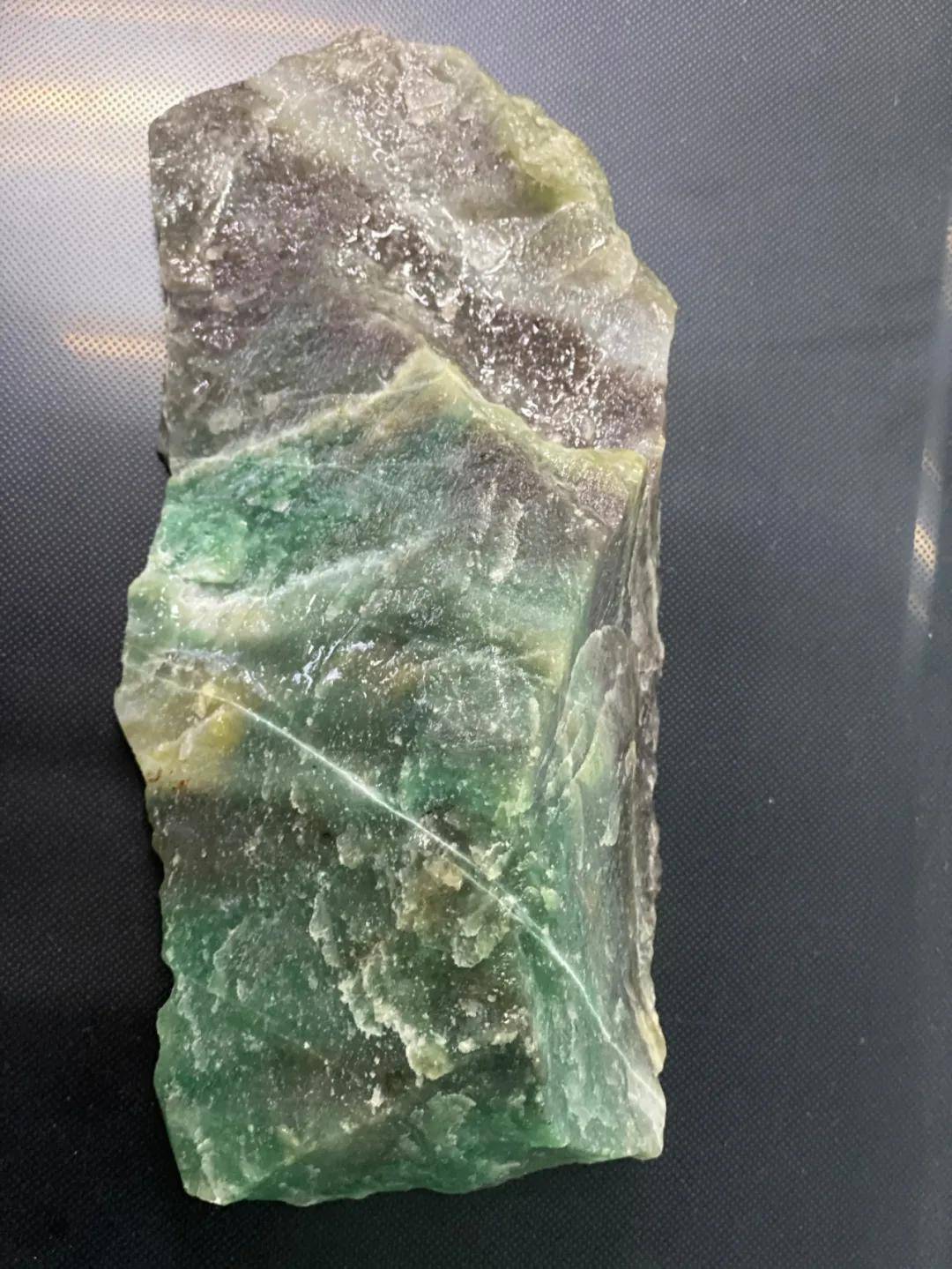 同样产自缅甸矿区，这些玉石和翡翠有什么区别？  第9张