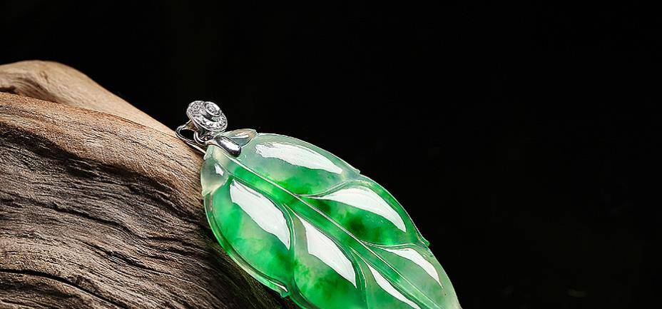 为何不敢轻易在市场上买翡翠?
第1张