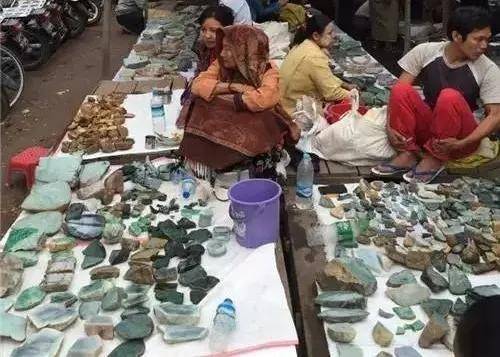 缅甸曼德勒玉市场重开,期待中国珠宝商 第1张