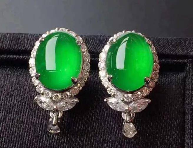 精品翡翠蛋面难得一见，最好的叫翡翠之眼！  第4张