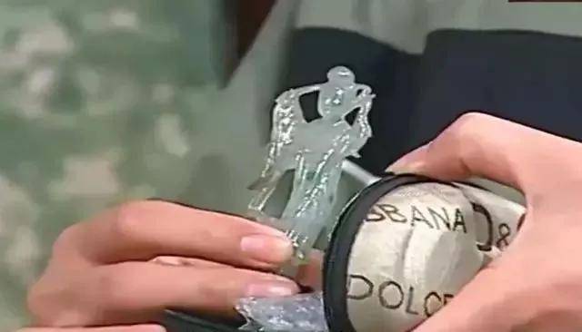 5000块淘来的翡翠仕女登上鉴宝台,专家惊呼“捡了大漏”!! 第2张