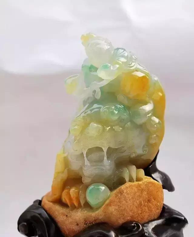 千娇百媚的绝色翡翠大饱眼福!
第18张