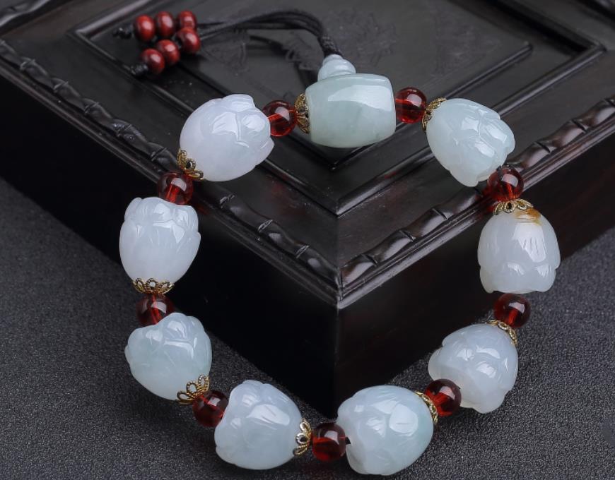 如何挑选合乎心意的翡翠手串？懂得这四点足矣！  第5张