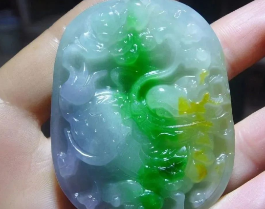 带你了解翡翠市场商品架构
第2张