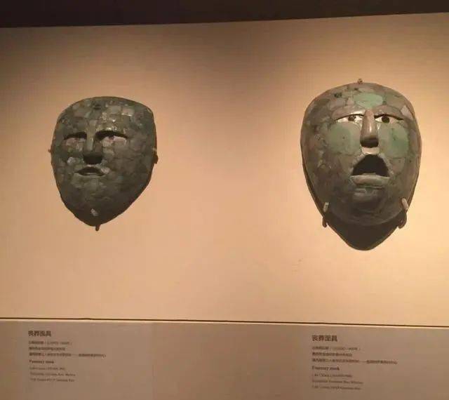 警惕，这种料子靠冒充翡翠还带证书、身价翻数倍，行家急眼了！  第4张