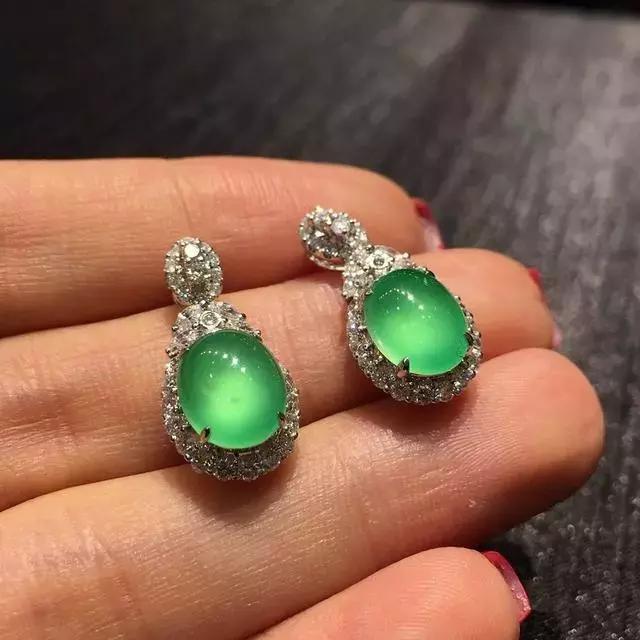 学会这些,随便买翡翠,绝对达到收藏级别!
第21张