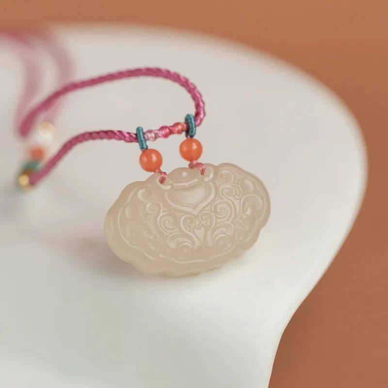 亏大了!曾经被众人忽视的4大玉石,如今身家暴涨让人高攀不起?
第23张