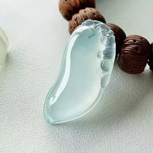 
                翡翠优劣应该如何看？
              第4张