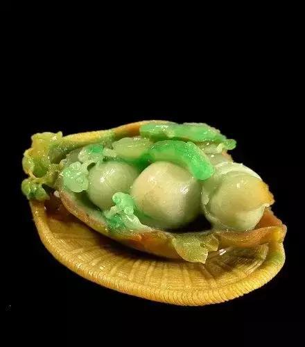 千娇百媚的绝色翡翠大饱眼福!
第11张