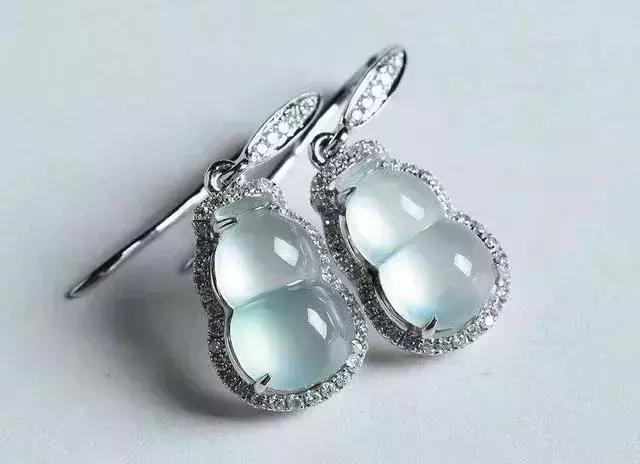 学会这些,随便买翡翠,绝对达到收藏级别!
第18张