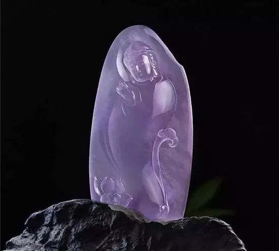 从价值6亿的“昭仪之星”，来看紫翡“见光死”的秘密  第7张