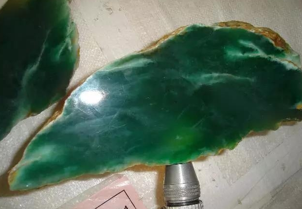 缅甸公盘为何能够成为「亿元翡翠标王」的孵化器?就凭是东道主? 第6张