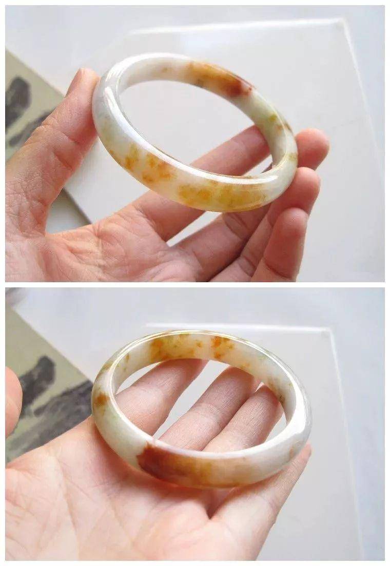 
                是瑕疵？是俏色？是“锈”？这种翡翠说法多
              第1张