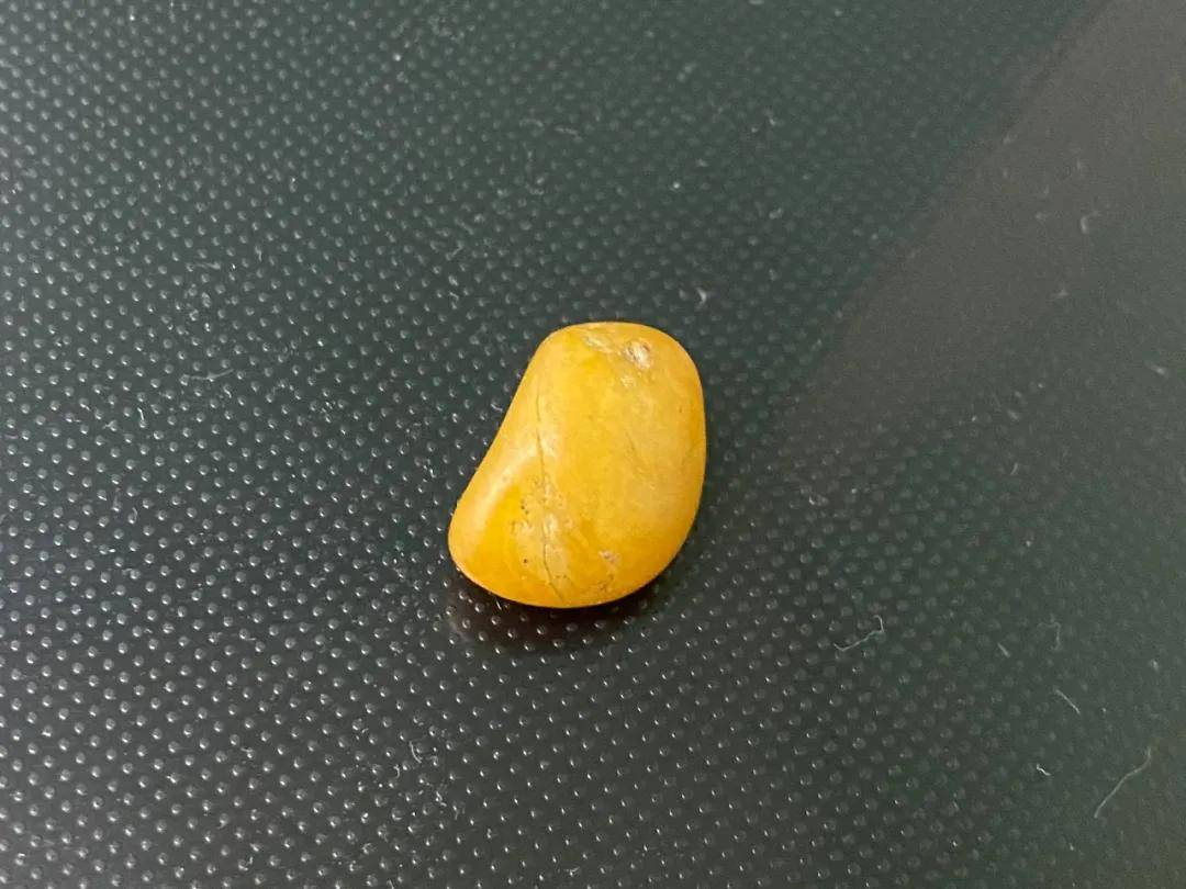 同样产自缅甸矿区，这些玉石和翡翠有什么区别？  第10张