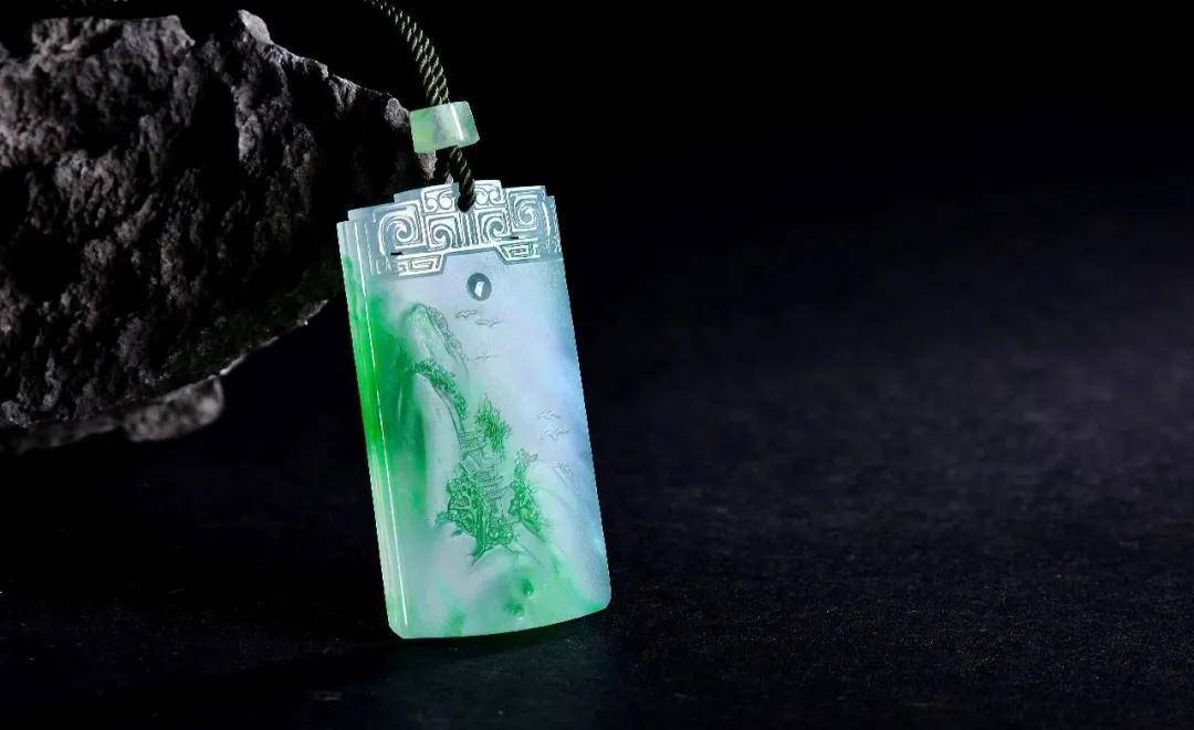 玉览千年，它是如何一步步“走下神坛”的？  第1张