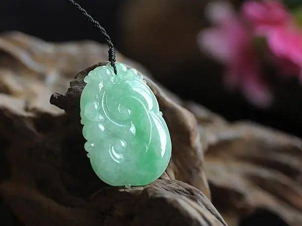 翡翠的“老种”、“中老种”和“嫩种”究竟如何区分  第7张