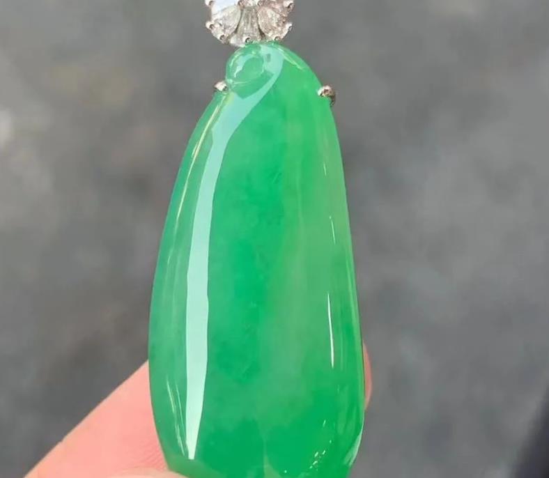 三两根线条雕个翡翠福瓜，像极了单纯的孩子  第3张