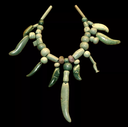 翡翠只有中国人喜欢?大误! 第12张