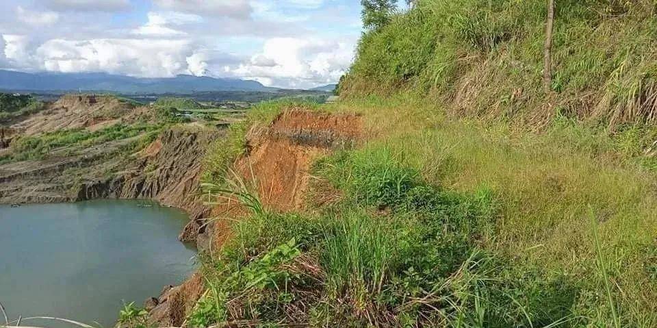 翡翠珠宝展厅改建治疗中心，街头掀起“挖玉风暴”，帕敢塌方再发！  第1张