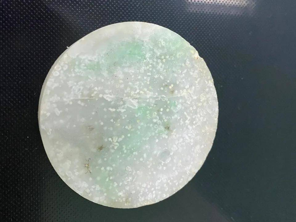 同样产自缅甸矿区，这些玉石和翡翠有什么区别？  第3张