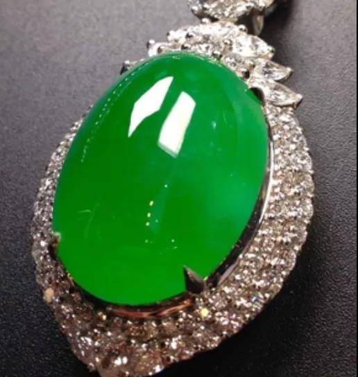 精品翡翠蛋面难得一见，最好的叫翡翠之眼！  第5张