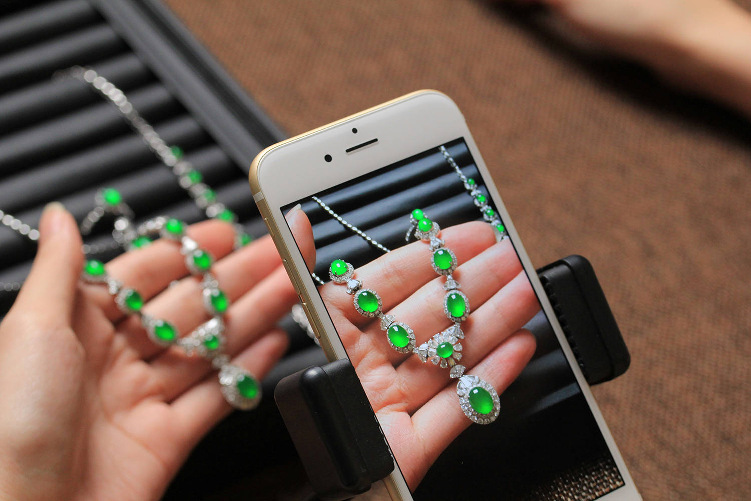 翡翠珠宝直播大火,全国52%的翡翠企业在广东 第1张