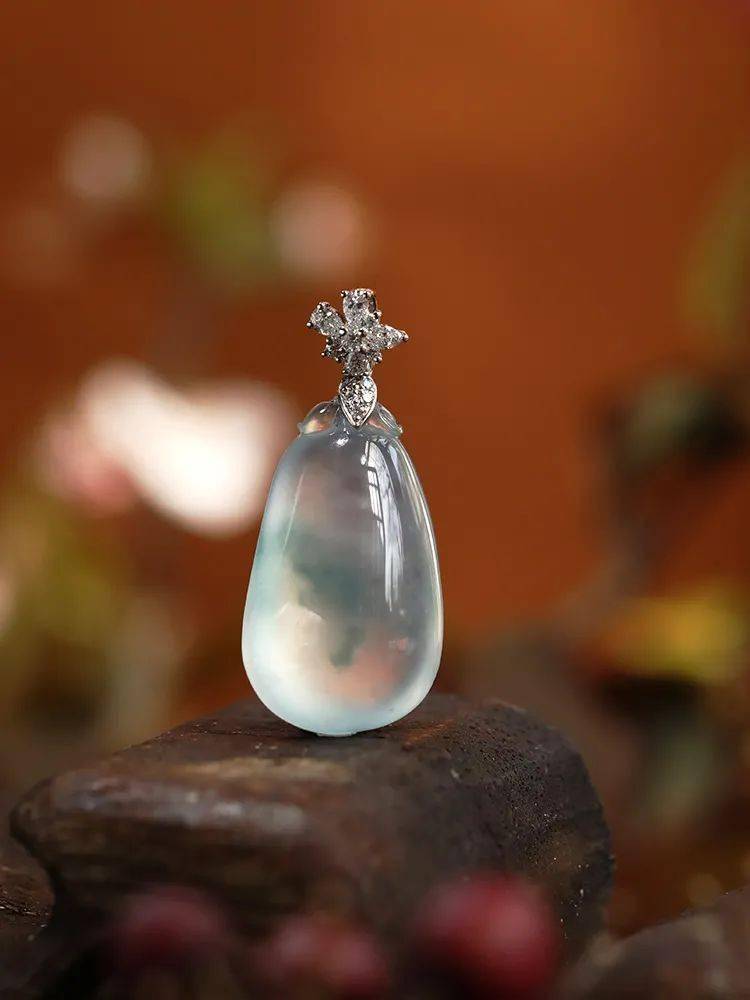 警惕，这种料子靠冒充翡翠还带证书、身价翻数倍，行家急眼了！  第22张