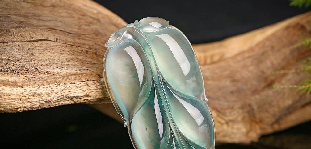 为何不敢轻易在市场上买翡翠?学会这几点,教你选购翡翠
第5张