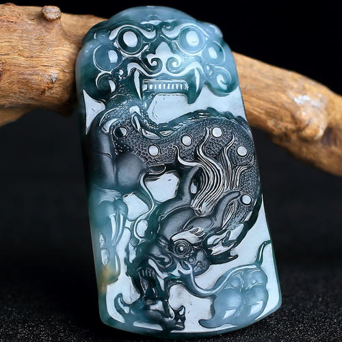 乌鸡种翡翠是什么意思  第2张