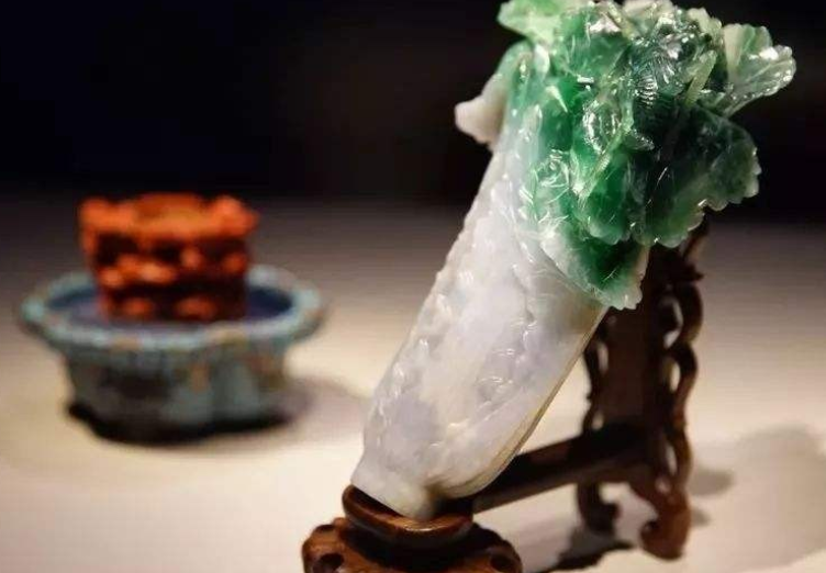 翡翠白菜的寓意有哪些？它是怎么成为稀世珍宝的？  第2张